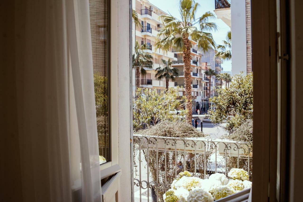 Palazzo Dei Grifoni - Luxury Suites - San Benedetto del Tronto Bagian luar foto