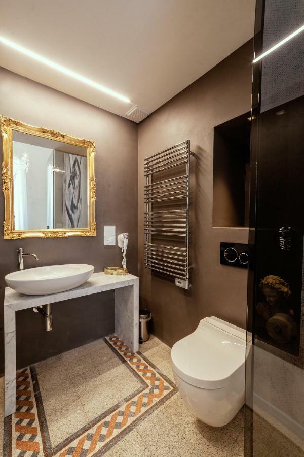Palazzo Dei Grifoni - Luxury Suites - San Benedetto del Tronto Bagian luar foto