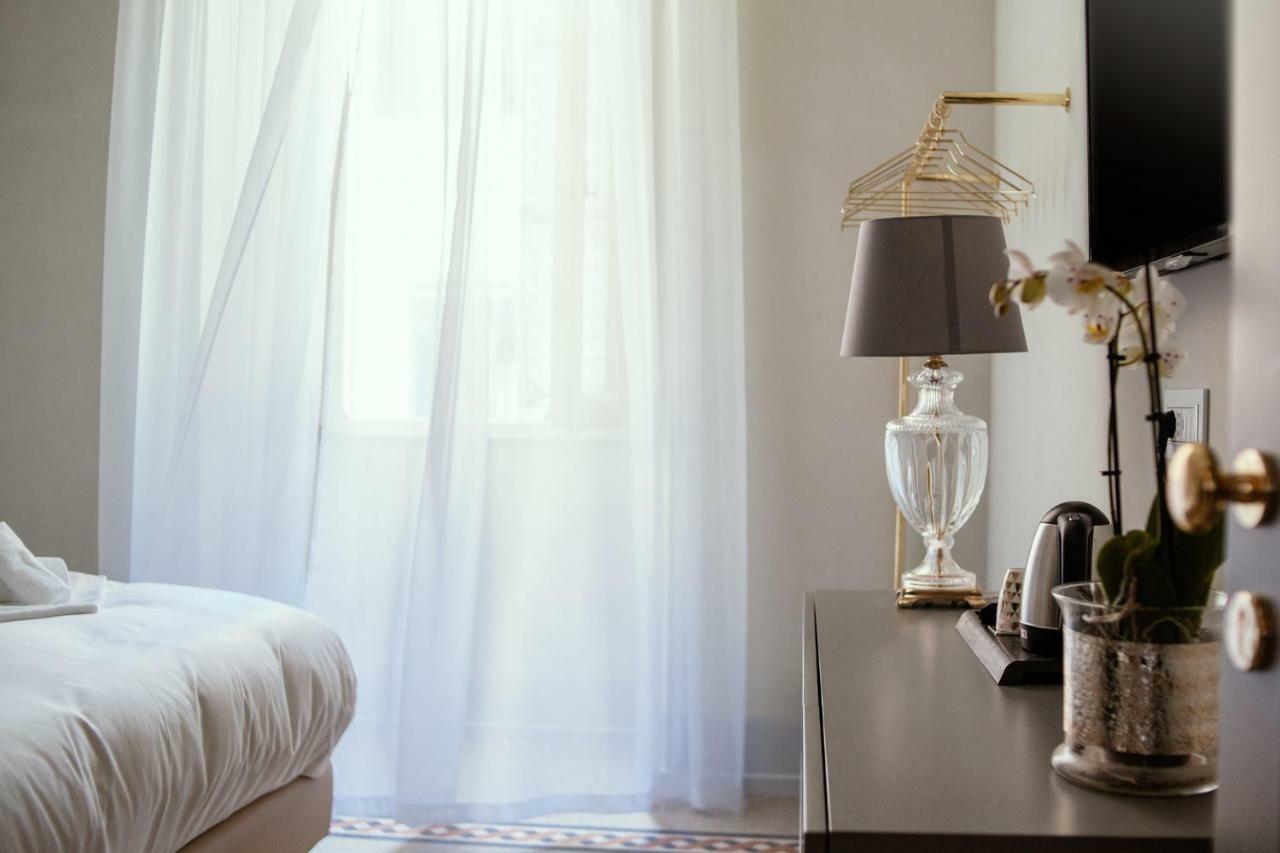 Palazzo Dei Grifoni - Luxury Suites - San Benedetto del Tronto Bagian luar foto