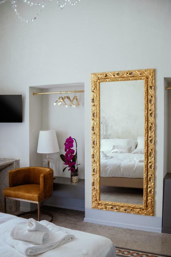 Palazzo Dei Grifoni - Luxury Suites - San Benedetto del Tronto Bagian luar foto